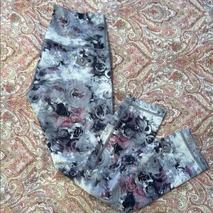 lululemon athletica Gray and Pink Leggings Artistic Design